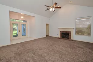 811 Spring Valley Ct, Sugar Land, TX 77479 - Photo 7