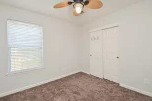 811 Spring Valley Ct, Sugar Land, TX 77479 - Photo 19