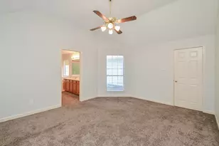 811 Spring Valley Ct, Sugar Land, TX 77479 - Photo 13
