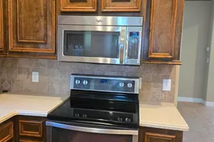 306 Masterson St, Arcola, TX 77583 - Photo 9