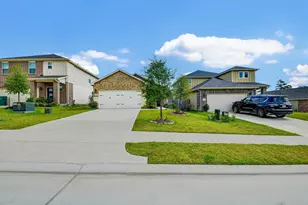 18572 Meadow Point Ln, Conroe, TX 77316 - Photo 3
