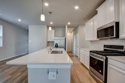 18572 Meadow Point Lane, Conroe, TX 77316 - Photo 13