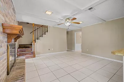110 Mockingbird Lane, Clute, TX 77531 - Photo 11