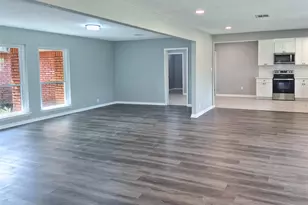 613 Magnolia, Lake Jackson, TX 77566 - Photo 5