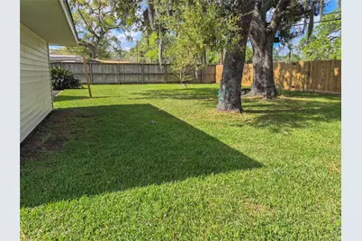 613 Magnolia, Lake Jackson, TX 77566 - Photo 25