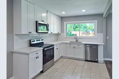 613 Magnolia, Lake Jackson, TX 77566 - Photo 11