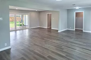 613 Magnolia, Lake Jackson, TX 77566 - Photo 7