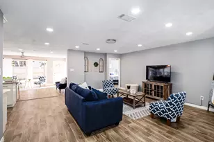 4722 Northrup Dr, Houston, TX 77092 - Photo 5