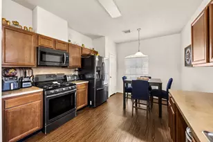 1835 Creegan Park Ct, Houston, TX 77047 - Photo 9