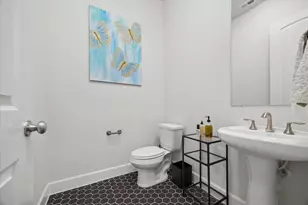334 W 26th St, Houston, TX 77008 - Photo 3