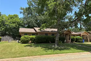 206 Valley Ln, Crockett, TX 75835 - Photo 3