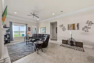 9823 Oaklawn Dr, Mont Belvieu, TX 77523 - Photo 17