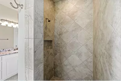 9823 Oaklawn Drive, Mont Belvieu, TX 77523 - Photo 23