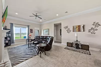 9823 Oaklawn Drive, Mont Belvieu, TX 77523 - Photo 17