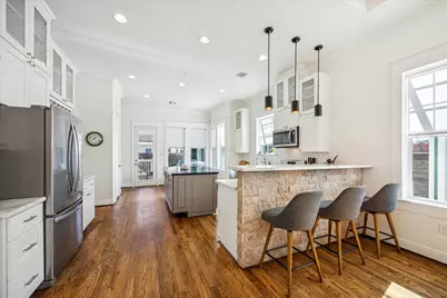 304 Walton Street, Houston, TX 77009 - Photo 9