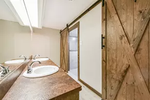 410 Riverside Dr, Alvin, TX 77511 - Photo 19