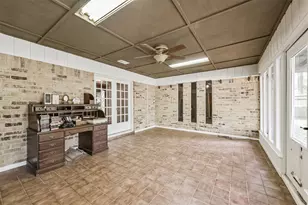 410 Riverside Dr, Alvin, TX 77511 - Photo 15