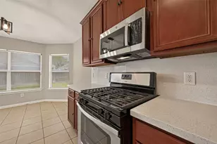 5817 Village Grove Dr, Pearland, TX 77581 - Photo 5