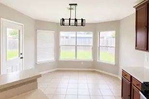 5817 Village Grove Dr, Pearland, TX 77581 - Photo 11