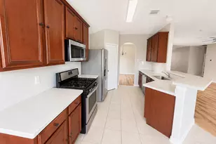 5817 Village Grove Dr, Pearland, TX 77581 - Photo 9