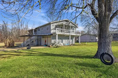 360 S Lakeside Drive, Huntsville, TX 77320 - Photo 3