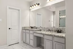 13126 Chateau Landing Dr, Texas City, TX 77568 - Photo 17