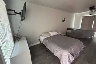 1301 N Ocean Dr, Port Lavaca, TX 77979 - Photo 5