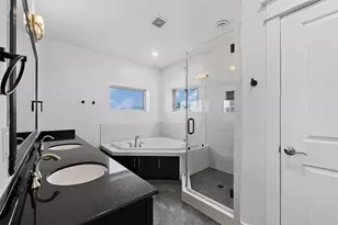 205 Riley Ln, Houston, TX 77003 - Photo 21