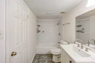 2120 Wilcrest Dr, Houston, TX 77042 - Photo 37