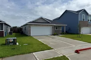 821 Stoney Pt Ln, Dayton, TX 77535 - Photo 3