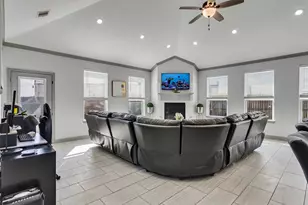 14323 Blanco Dr, Baytown, TX 77523 - Photo 15