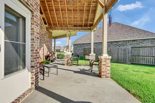 14323 Blanco Dr, Baytown, TX 77523 - Photo 9