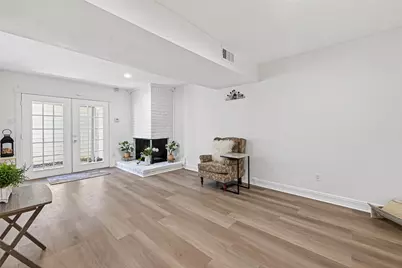 724 Country Place Drive #E, Houston, TX 77079 - Photo 5