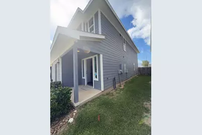 505 Hines Avenue #B, Willis, TX 77378 - Photo 3