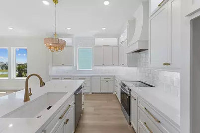 22807 Cuadro Street, Galveston, TX 77554 - Photo 9