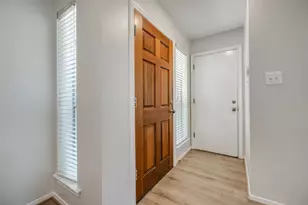 1304 Robin St, Houston, TX 77019 - Photo 3
