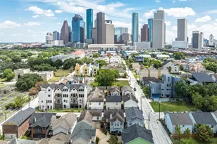 1304 Robin St, Houston, TX 77019 - Photo 25