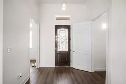 6413 N Ridgecrest Drive, Hitchcock, TX 77563 - Photo 9