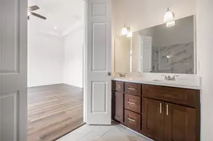 6413 N Ridgecrest Dr, Hitchcock, TX 77563 - Photo 17