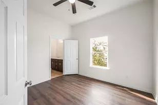 6413 N Ridgecrest Dr, Hitchcock, TX 77563 - Photo 27