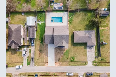 6413 N Ridgecrest Drive, Hitchcock, TX 77563 - Photo 37