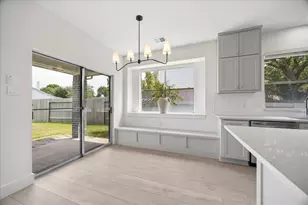 4823 Jaymar Dr, Sugar Land, TX 77479 - Photo 5