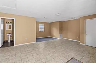 2200 Peach Ave, Bay City, TX 77414 - Photo 3