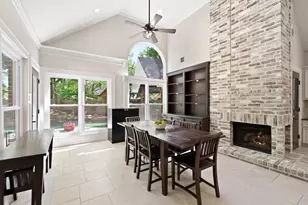 7 Deer Lake Ct, The Woodlands, TX 77381 - Photo 11