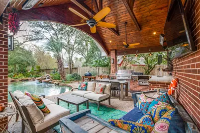 7 Deer Lake Court, The Woodlands, TX 77381 - Photo 19