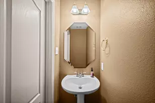 5815 Coral Springs Ct, Katy, TX 77494 - Photo 9