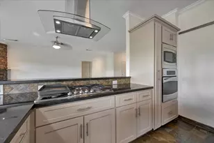 146 Bayou Bend Dr, League City, TX 77573 - Photo 9