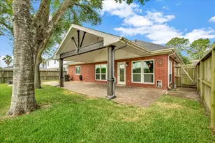 146 Bayou Bend Dr, League City, TX 77573 - Photo 3