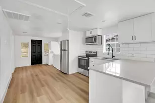 3510 Brooks St, Dayton, TX 77535 - Photo 9