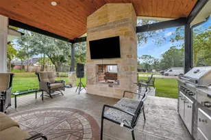 10677 Fm 2432 Rd, Conroe, TX 77303 - Photo 11